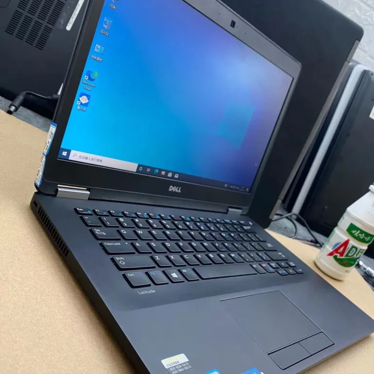 لپ‌تاپ باریک و سبک 14 اینچی Latitude E7390 مخصوص بازی و کارهای اداری i7