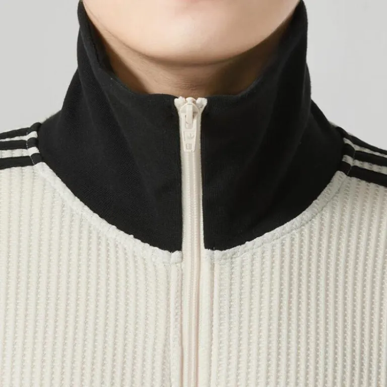 کاپشن یقه‌ایستاده adidas Originals طرح راه‌راه و بافت وافل، مناسب زنانه و مردانه، استایل اسپرت و شیک