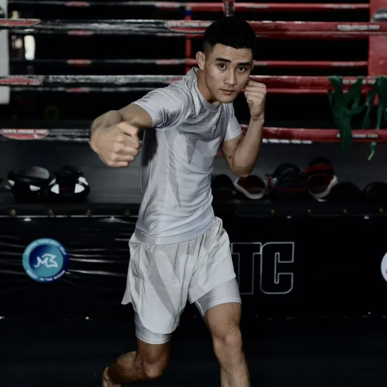 VENUM Attack لباس چسبان ورزشی UFC فوق‌الاستیک خشک‌شونده سریع لباس فشرده ضدسایش تمرینی لباس بوکس