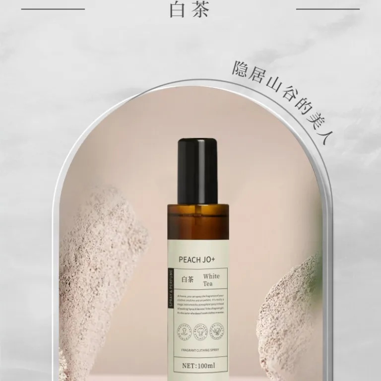 اسپری خوشبوکننده لباس و پارچه PEACH JO+ با ماندگاری بالا، از بین برنده بوی نامطبوع و تصفیه‌کننده هوا