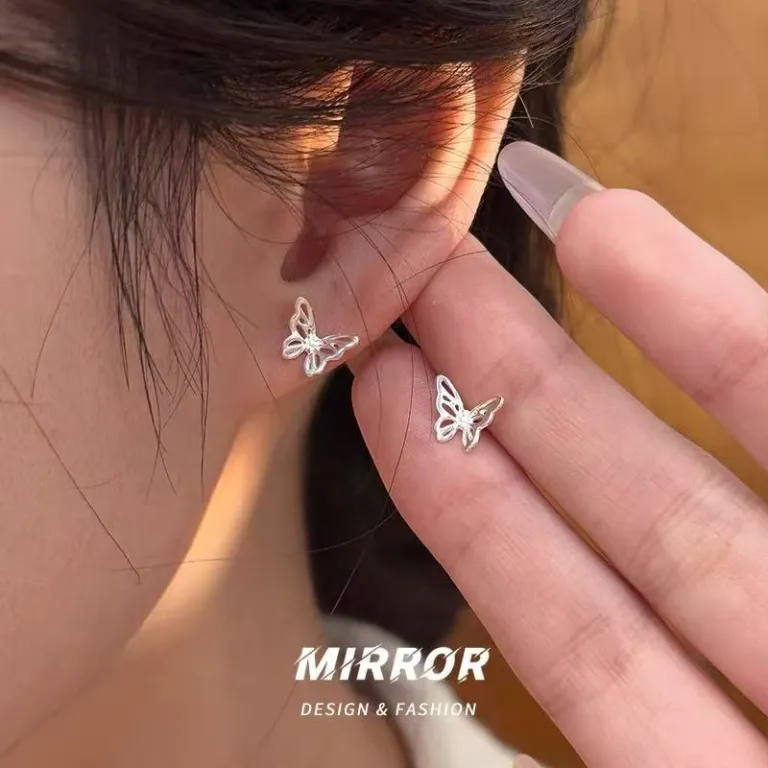 S925 گوشواره میخی نقره خالص با حس لوکس، شیک و همه‌پسند مناسب استایل، عمده از تولیدکننده برای فروش شب‌بازار و بساط