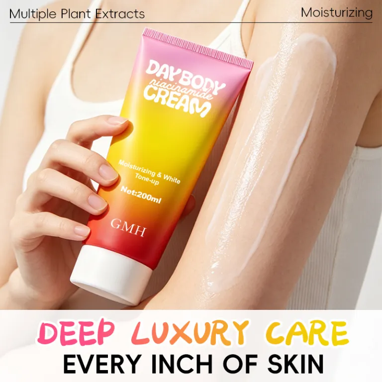 کرم بدن مرطوب‌کننده و روشن‌کننده Moisturizing White Tone-up Cream با بسته‌بندی تمام انگلیسی