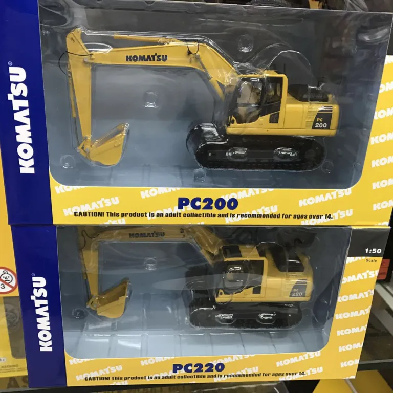 مدل ماشین مهندسی آلیاژی بیل‌مکانیکی کوماتسو Komatsu PC200 برای صادرات 1/50، مناسب به عنوان هدیه و دکوری