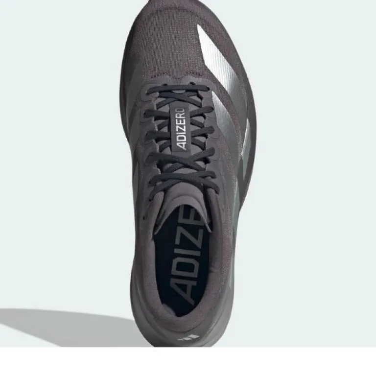 کفش دو ماراتن مسابقهای مردانه آدیداس adizero evo فوق سبک با ضربه‌گیری بالا، کفش سال FNAA