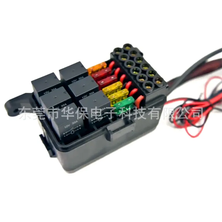 جعبه کنترل چراغهای LED اصلاحشده جیپ رانگلر، پنل کلید 6 کاناله با فیوز و رله
