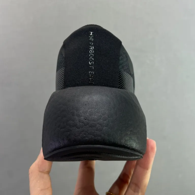 کفش ورزشی کراسبوردر Hyperboost Edge ضربه‌گیر مردانه و زنانه سبک مخصوص دویدن KI4413kk0228