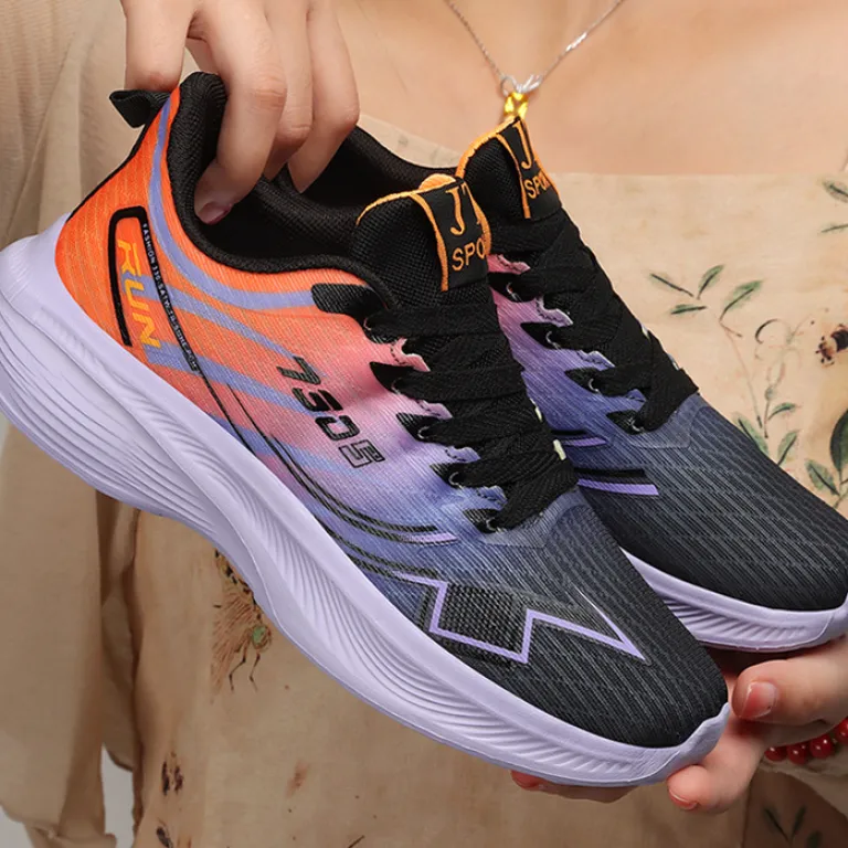 کفش ورزشی مردانه تابستانی جدید صادراتی shoes عمده فروشی طرح زوجی استایل کرهای کفش راحتی شیک کفش دویدن سبک