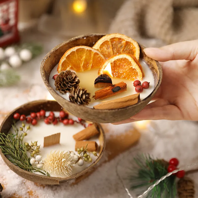 شمع معطر در ظرف نارگیلی با گل خشک، مناسب منزل، ایجاد حس و حال، تزئینی مهمانی