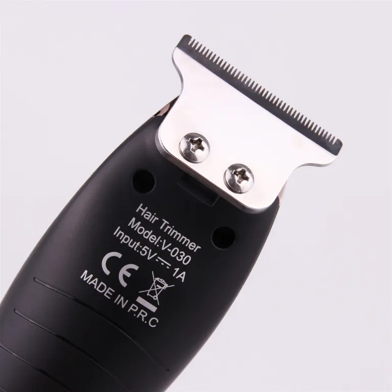 VGR V-030 ماشین اصلاح موی شارژی USB مخصوص مدل موی پومپادور، مناسب صادرات و اصلاح سر