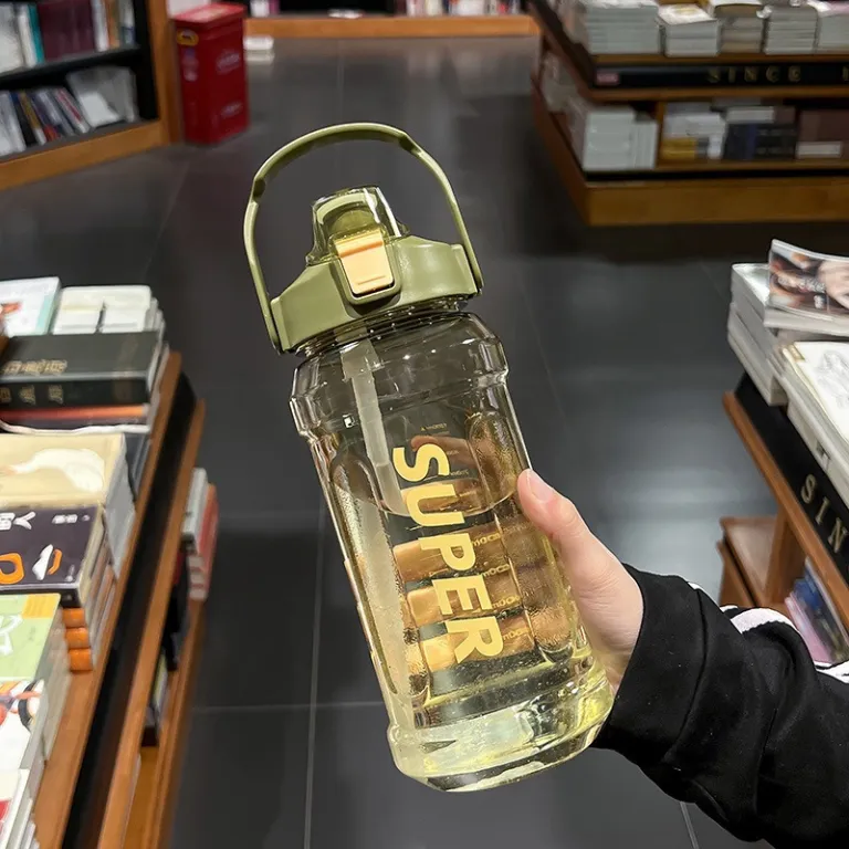 بطری آب با ظرفیت فوقالعاده زیاد 2L بطری فضایی نی‌دار مخصوص تابستان، دانش‌آموز، ورزش و تناسب اندام، بطری پلاستیکی آب، بطری آب مناسب فروش بین‌المللی