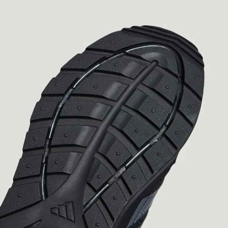 کفش دویدن adidas FUTRO COUPE با رویه تنفس‌پذیر، سبک و ساق کوتاه، مناسب مردان و زنان