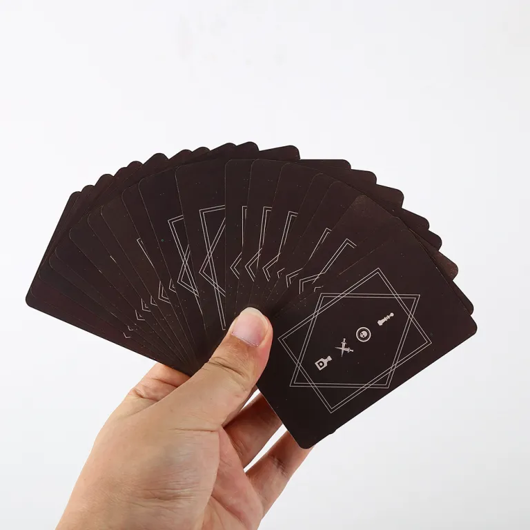 تاروت با روکش طلا جعبه فلزی لوکس Tarot Cards Deck همراه با دفترچه راهنمای کاغذی
