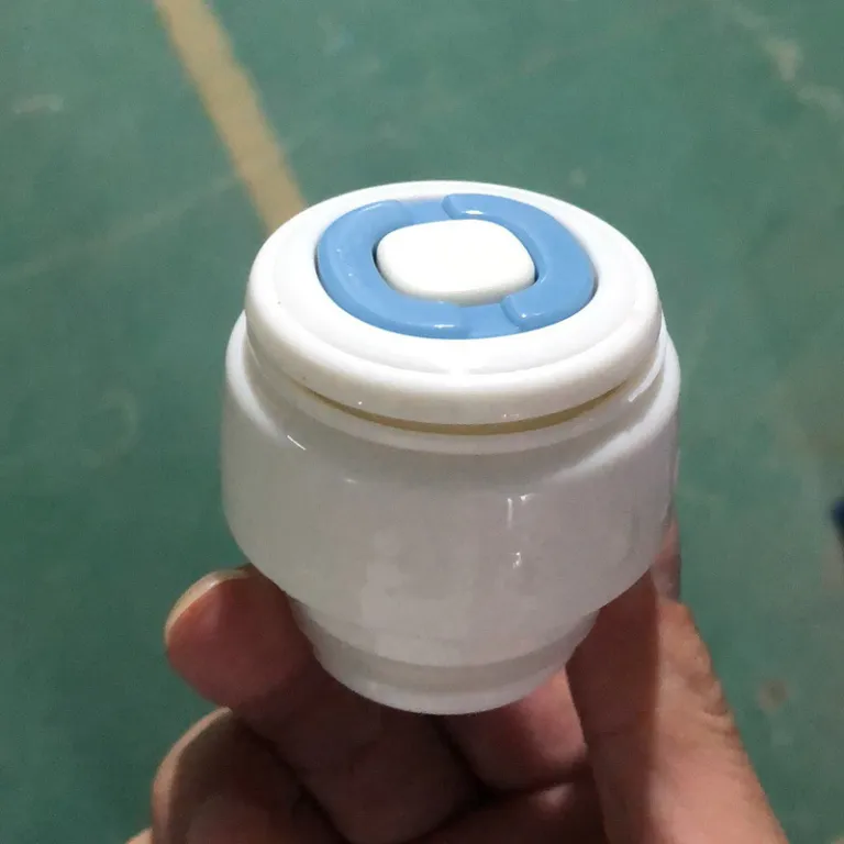 لوازم جانبی درب قمقمه گلوله‌ای 4.5\5.2CM شامل سوئیچ، درپوش داخلی، شیر خروجی، واشر و چوب‌پنبه