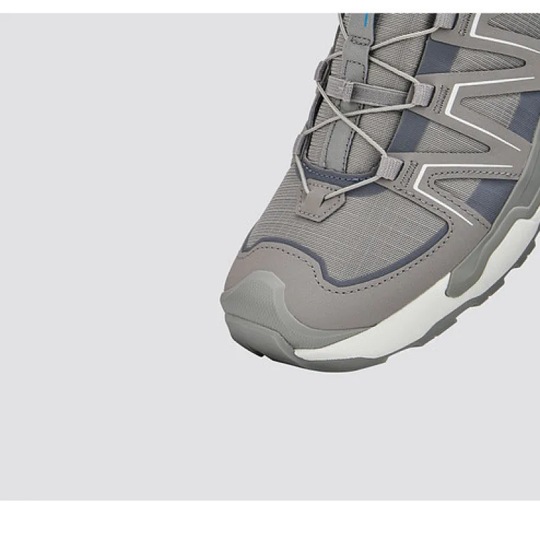 کفش ورزشی سالومون XC ROAM با چسبندگی قوی و پشتیبانی پایدار مناسب فضای باز