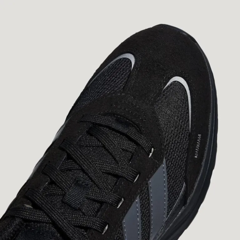 کفش دویدن adidas FUTRO COUPE با رویه تنفس‌پذیر، سبک و ساق کوتاه، مناسب مردان و زنان