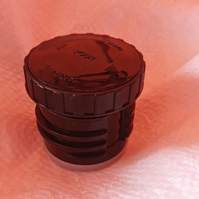 لوازم جانبی درب قمقمه گلوله‌ای 4.5\5.2CM شامل سوئیچ، درپوش داخلی، شیر خروجی، واشر و چوب‌پنبه