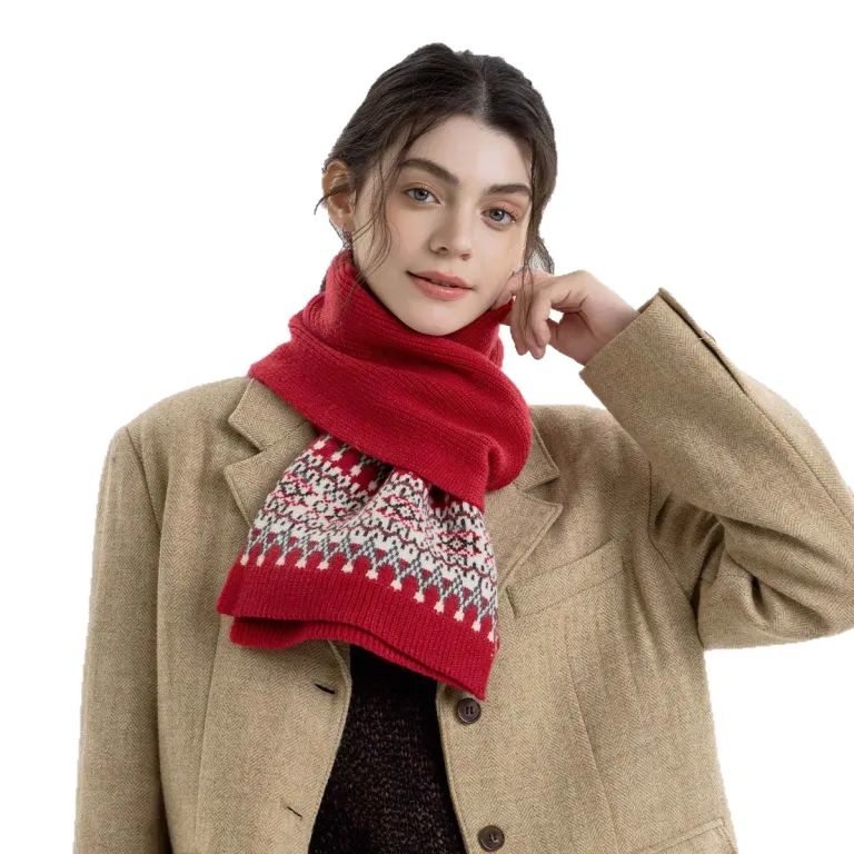 شال گردن بافتنی طرح ژاکارد جزیره فیر از جنس نخ ابریشمی، مناسب زمستان، گرم و دونفره، مناسب کریسمس، شال و روسری و شنل