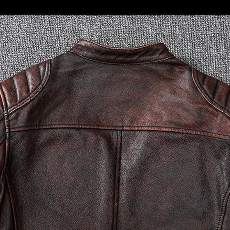 کت چرم مردانه پاکستانی با طرح چرم طبیعی یقه ایستاده قهوه‌ای مایل به قرمز سبک وینتیج آمریکایی