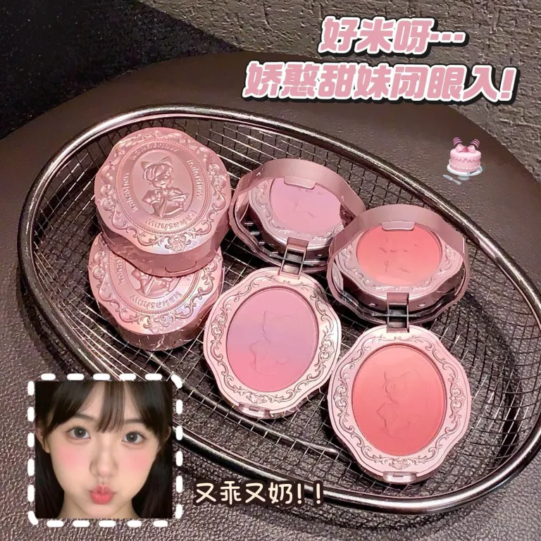 رژگونه گرادیان برجسته Kakashow دخترانه صورتی ملایم روشن‌کننده و اصلاح‌کننده رنگ پوست