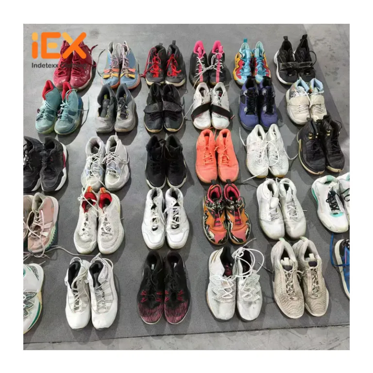 کفش ورزشی مردانه دست دوم برند بین‌المللی صادراتی، فروش جفتی 25kg عمده usedshoes