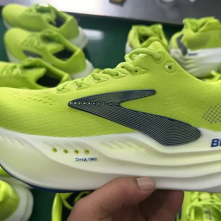 کفش ورزشی بروکس گلیسیرین مکس Brooks Glycerin Max ضربه‌گیر ضخیم مردانه و زنانه