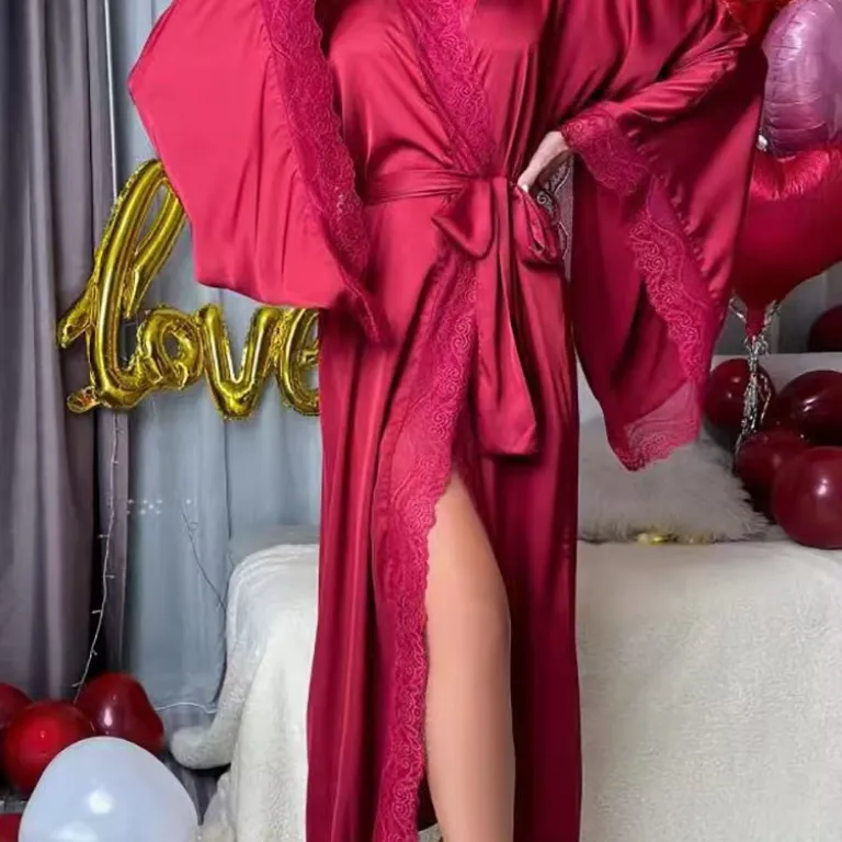 لباس خواب زنانه بلند ساتن طرح جدید با توری، روب حمام و لباس راحتی آستین‌بلند خنک لوکس 7777