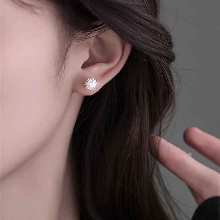 S925 گوشواره میخی نقره خالص با حس لوکس، شیک و همه‌پسند مناسب استایل، عمده از تولیدکننده برای فروش شب‌بازار و بساط