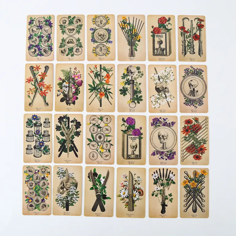 تاروت با روکش طلا جعبه فلزی لوکس Tarot Cards Deck همراه با دفترچه راهنمای کاغذی