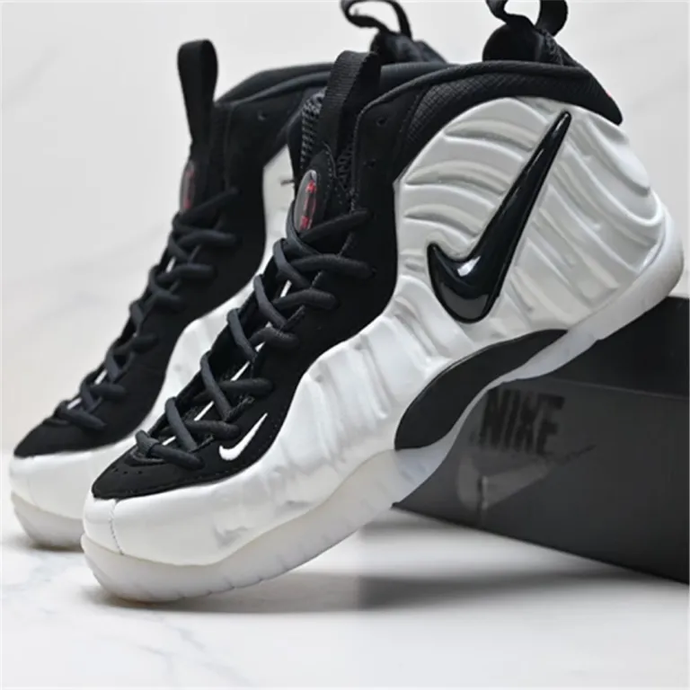 کفش بسکتبال WmnsAirFOAMPOSITEPRO هاداوی نسل اول اسپری فوم
