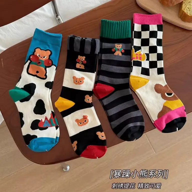 جوراب زنانه بامزه ساق‌بلند پاییزه بلند اینستاگرامی کارتونی بامزه خرس کره‌ای خلاقانه پاییزه و زمستانه