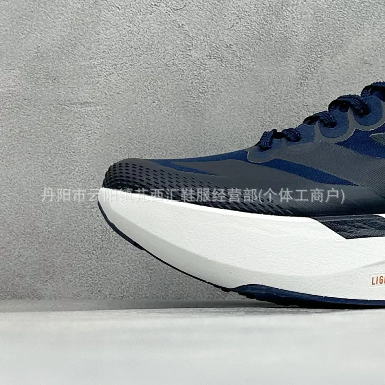 کفش دویدن مسابقهای آدیداس Adizero Evo SL اورجینال پوتیان با رویه مشی تنفسپذیر و مقاوم در برابر سایش