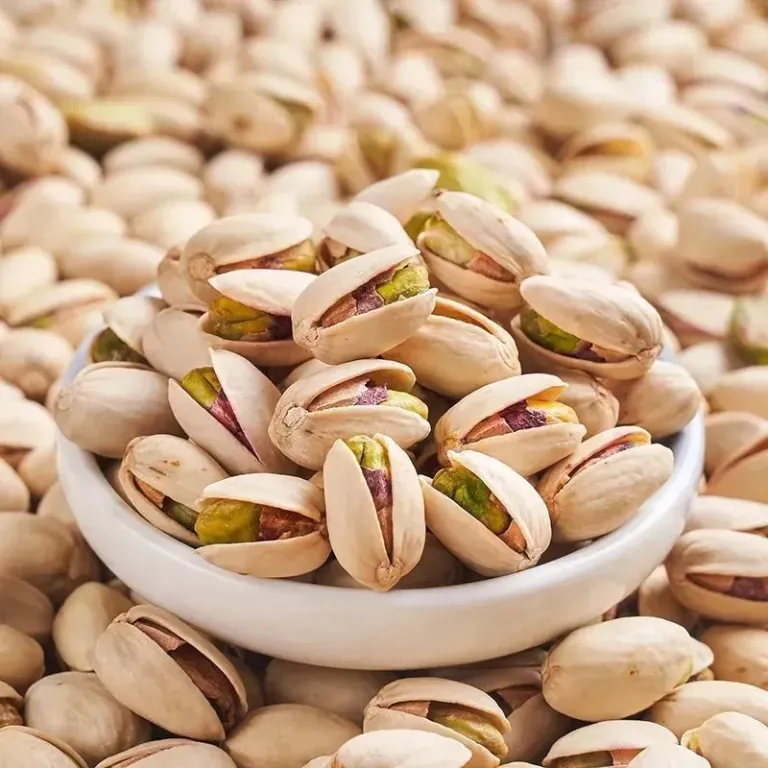 پسته شور جدید رنگ طبیعی درشت بسته‌بندی فروش عمده پسته شور آجیل شب عید