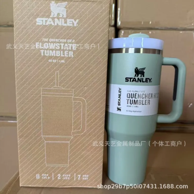 ماگ خودرو استنلی 40oz استیل ضدزنگ عایق حرارتی با ظرفیت بالا، قابل حمل، مناسب خودرو