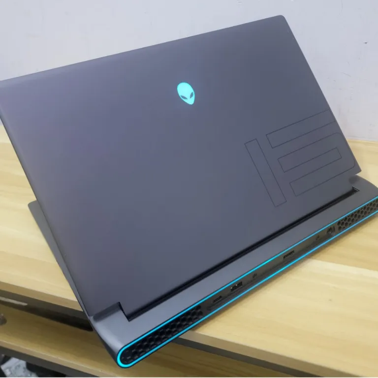 M15R6 لپ‌تاپ I7-12700H RTX3060 با کارت گرافیک مجزا 16G لپ‌تاپ گیمینگ 1TBSSD