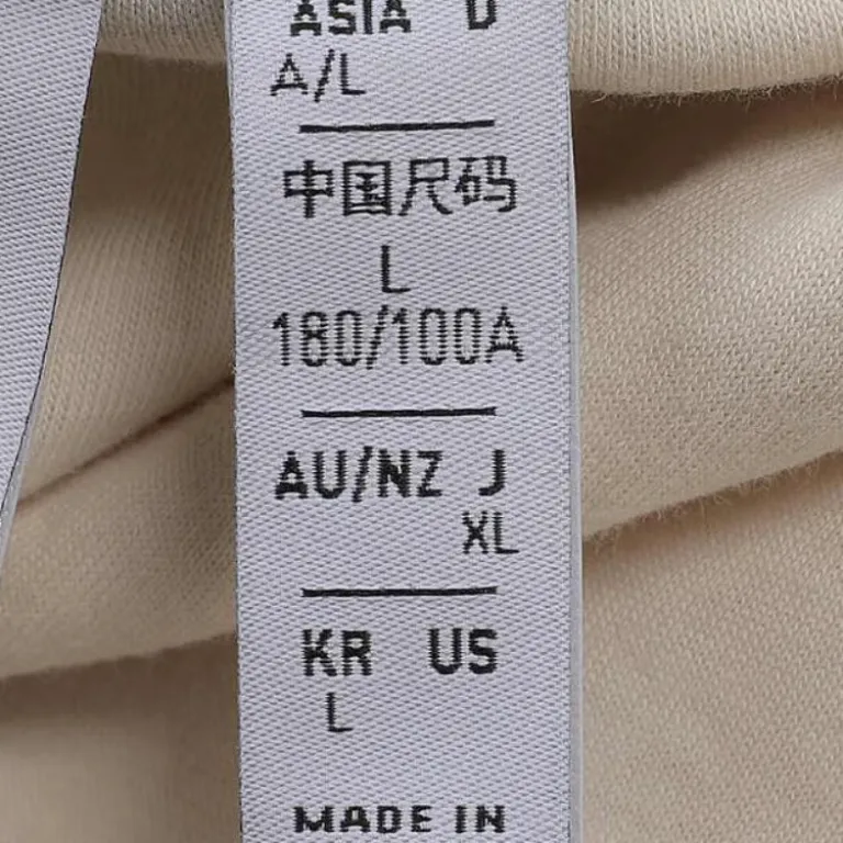 کاپشن یقه‌ایستاده adidas Originals طرح راه‌راه و بافت وافل، مناسب زنانه و مردانه، استایل اسپرت و شیک