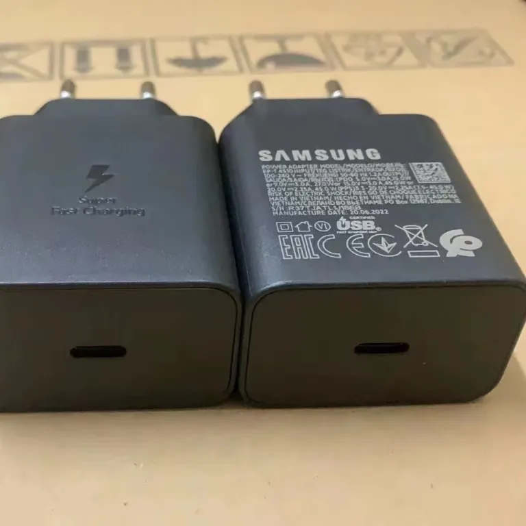 T4510 مناسب سامسونگ S22+S22Ultra شارژر موبایل تبلت پاوربانک لپ‌تاپ TYPE-C 45W