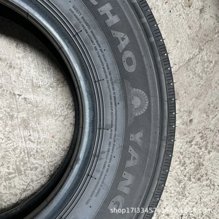 لاستیک چاویانگ 700R16 تمامسیمی 14 لایه باربری مقاوم در برابر سایش برای کامیون و اتوبوس 700-16 AZ630