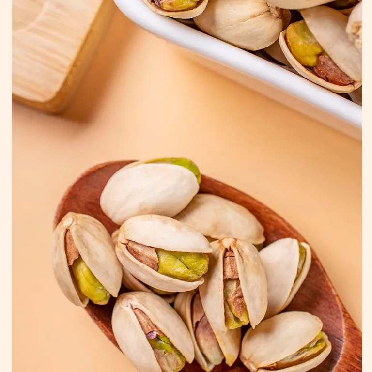 پسته شور جدید رنگ طبیعی درشت بسته‌بندی فروش عمده پسته شور آجیل شب عید
