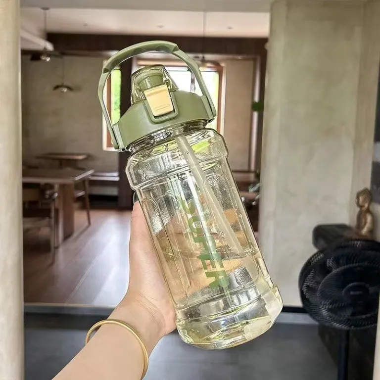 بطری آب با ظرفیت فوقالعاده زیاد 2L بطری فضایی نی‌دار مخصوص تابستان، دانش‌آموز، ورزش و تناسب اندام، بطری پلاستیکی آب، بطری آب مناسب فروش بین‌المللی
