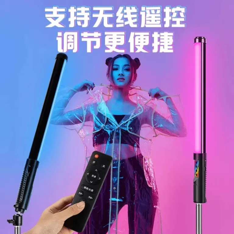 نور لوله‌ای RGB تمام‌رنگ قابل حمل دستی برای عکاسی در فضای باز و داخل، با نور ملایم و حرفه‌ای زیباسازی چهره