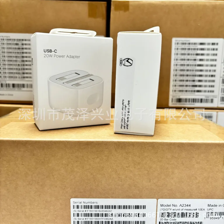شارژر اپل 20W مناسب برای گوشی iPhone16Pro 15 نسخه هنگکنگ با دوشاخه تاشو استاندارد UK و شارژ سریع PD