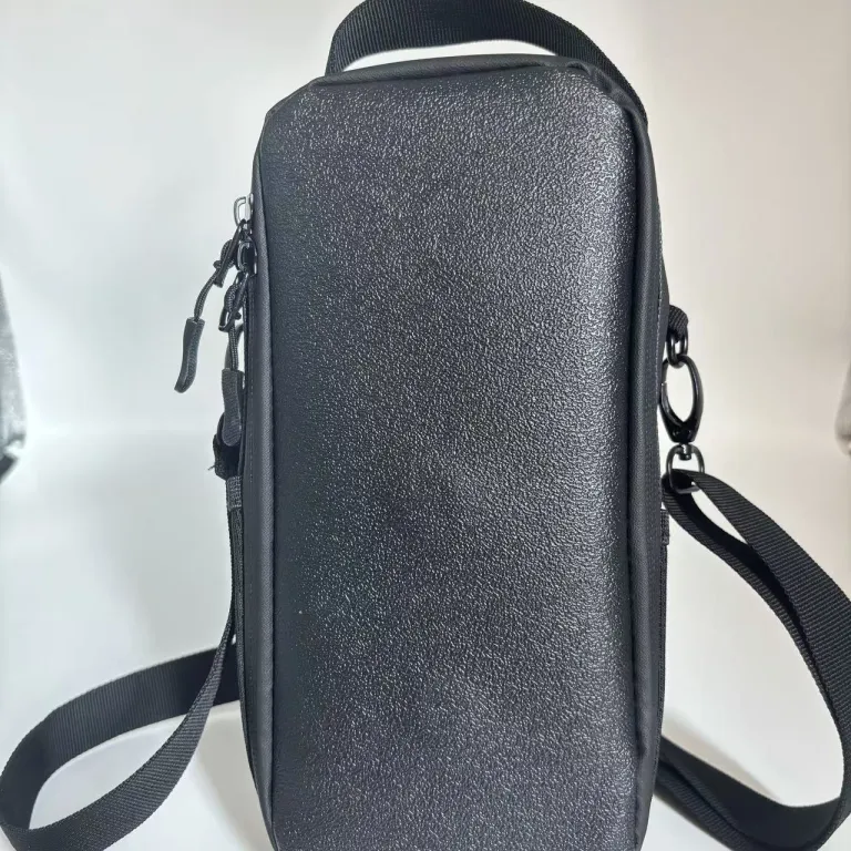 کیف مغناطیسی بطری آب باشگاه با ظرفیت بالا و ضدآب، کیف نگهدارنده قابل حمل برای موبایل و کلید، کیف دوشی آویز، عمده فروشی کارخانه