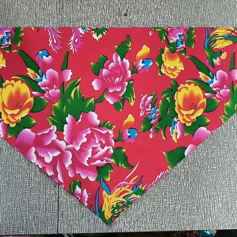 روسری گلدار شمال شرقی چین طرح گل درشت مثلثی برای رقص میدانی یانگگه ست لباس رقص اکسسوری روسری چاپی
