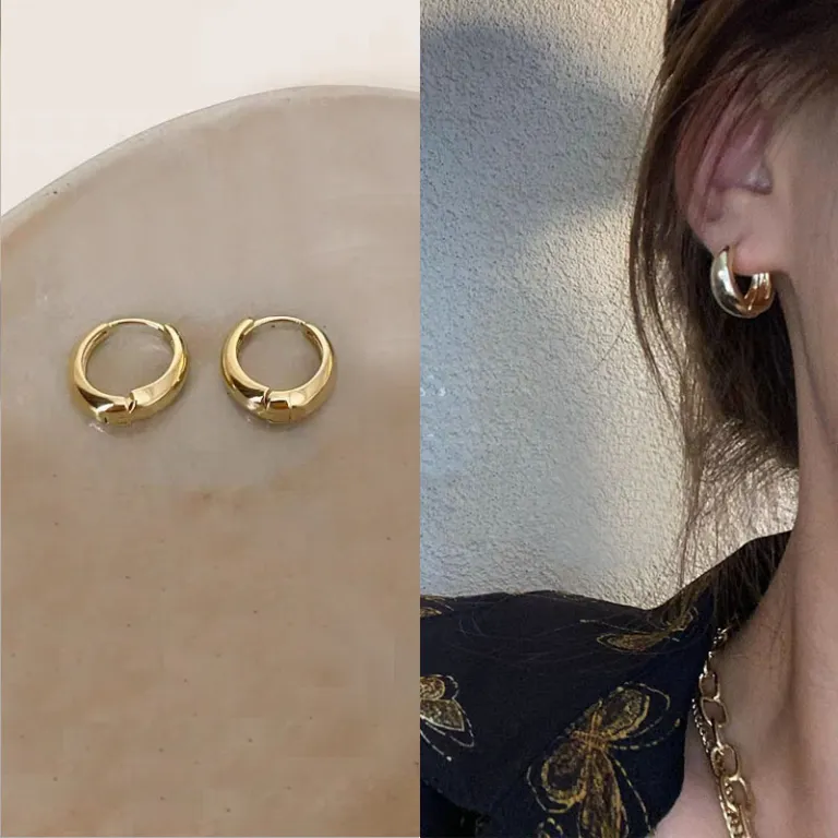 S925 گوشواره میخی نقره خالص با حس لوکس، شیک و همه‌پسند مناسب استایل، عمده از تولیدکننده برای فروش شب‌بازار و بساط