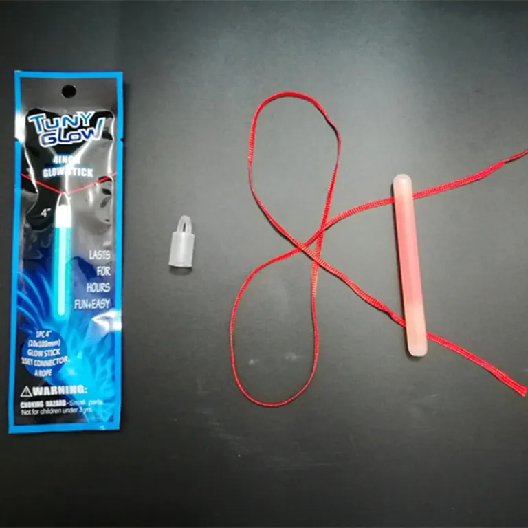 عمده‌فروشی کارخانه چوب نورانی 4 اینچی و چهار اینچی 10*100mm چوب نورانی بسته‌بندی لوکس اسباب‌بازی نورانی اسباب‌بازی شب‌تاب