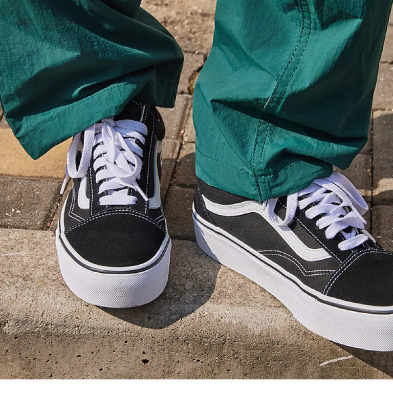 کفش اسکیت زنانه و مردانه VANS Old Skool Platform مشکی با کفی ضخیم