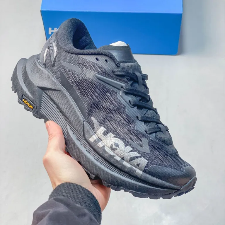کفش دویدن HOKA M MAFATE X با ضربه‌گیری و راحتی، کفش ورزشی با رویه پارچه‌ای تنفس‌پذیر، کفش پدری
