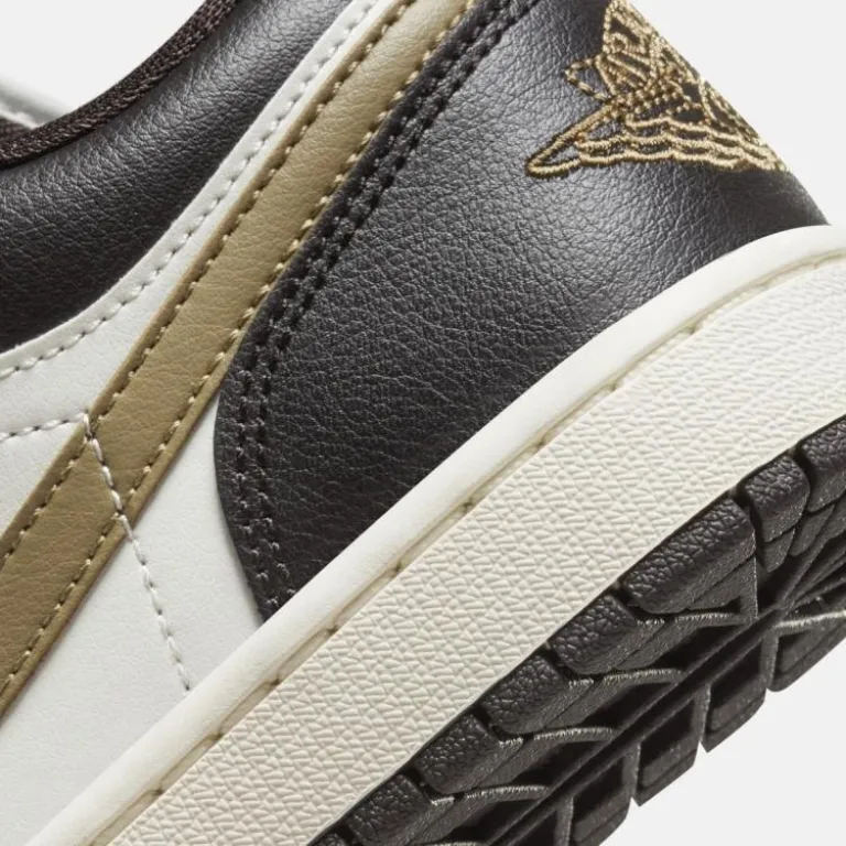 کفش اسپرت زنانه Jordan AIR JORDAN 1 LOW شیک و مد روز