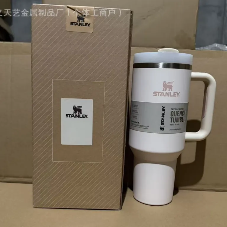 ماگ خودرو استنلی 40oz استیل ضدزنگ عایق حرارتی با ظرفیت بالا، قابل حمل، مناسب خودرو