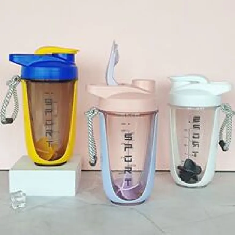 عرضه مستقیم کارخانه، شیکر طرح تار عنکبوت 500ml، مدل جدید بطری ورزشی سه‌لایه با فنر، قمقمه بدنسازی